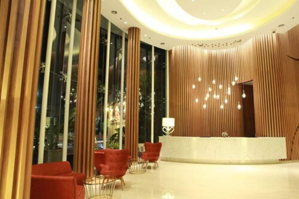 Soll Marina Hotel Serpong Buitenkant foto